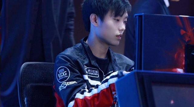 从阿扎尔到 从阿扎尔到