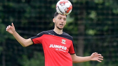 年轻球员在 年轻球员在