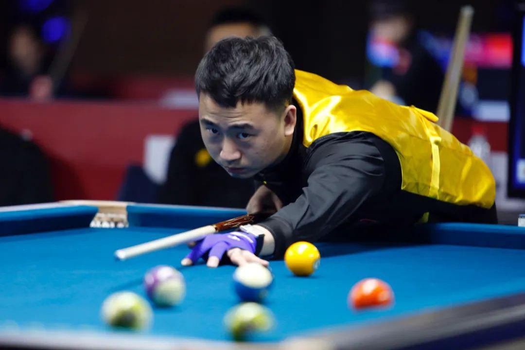 面探讨治国 面探讨治国